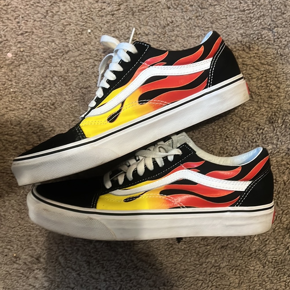 Flame vans - Picture 2 of 3
